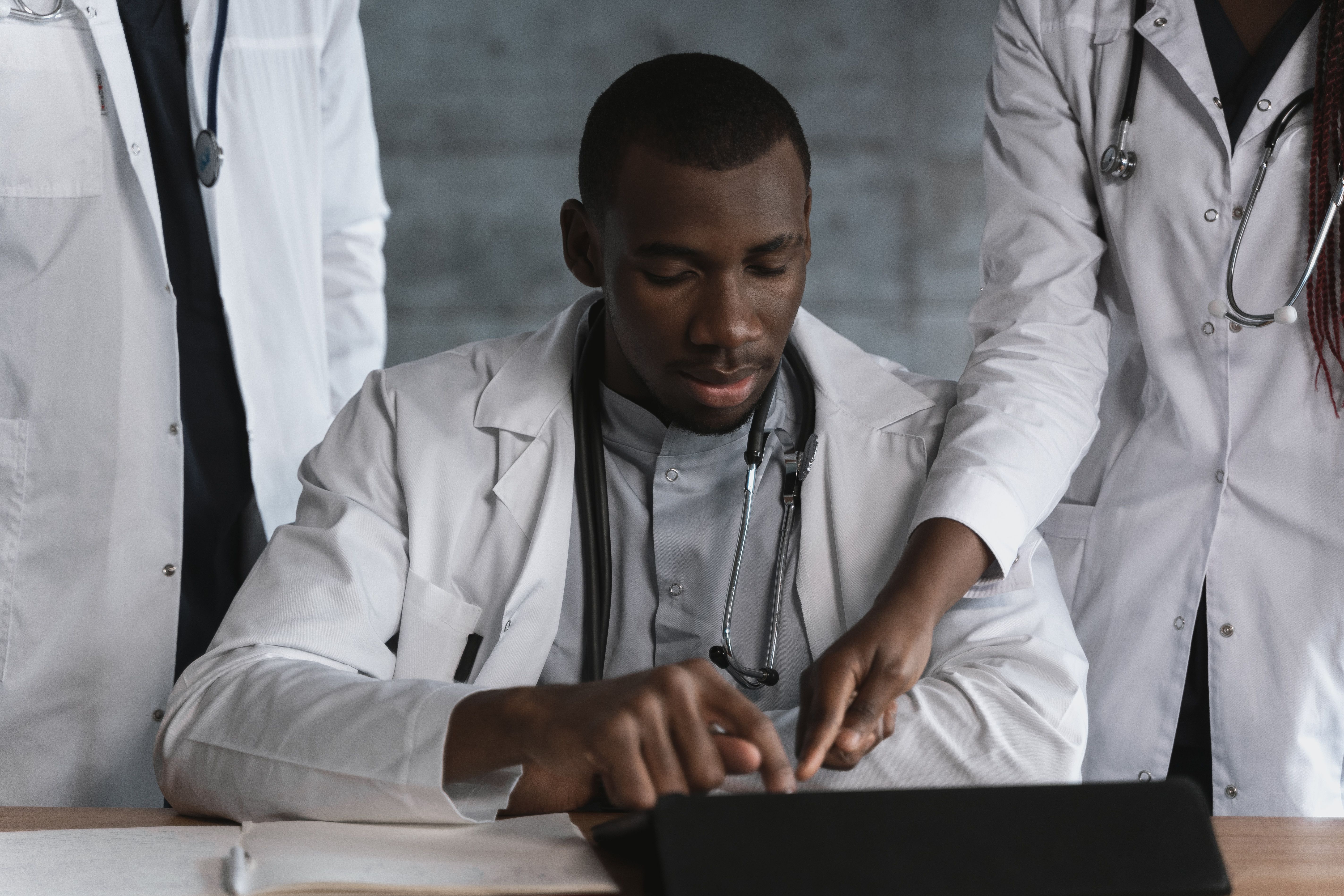Healthcare colleagues in conversation